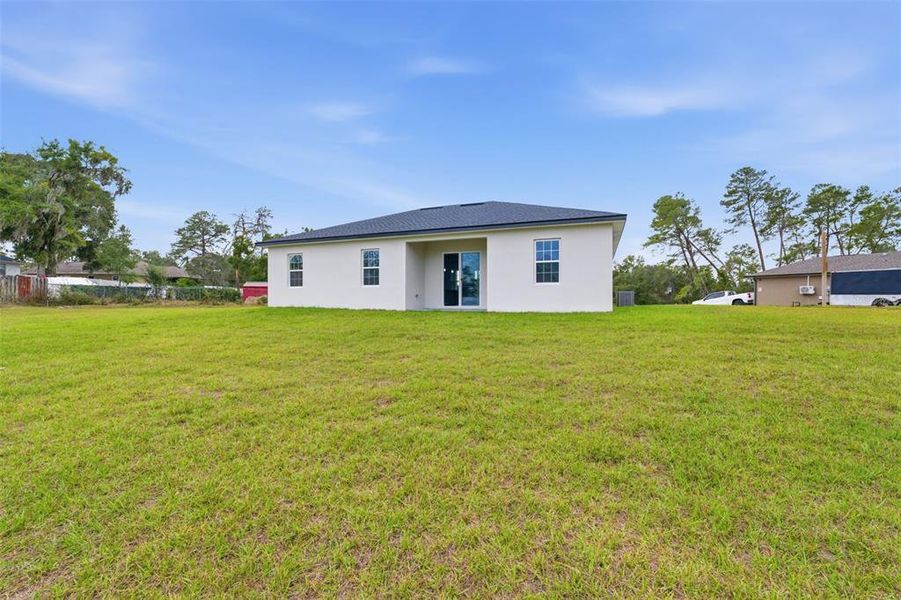 Exterior details and patio area of a home in , Ocala (Image 25). Exterior details and patio area of a home in , Ocala (Image 25).