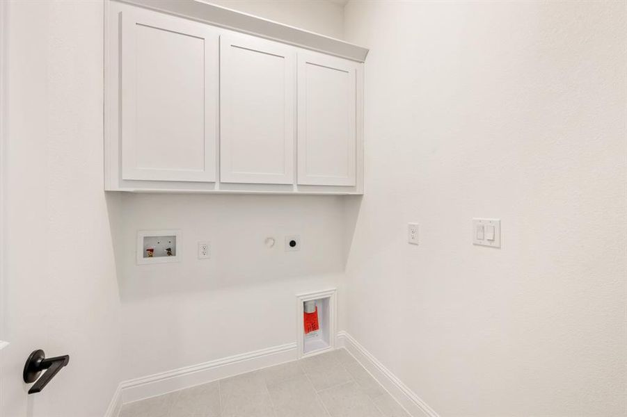 Spacious, unfurnished interior of a new home in Meadow Vista 60-65, Anna (Image 21). Spacious, unfurnished interior of a new home in Meadow Vista 60-65, Anna (Image 21).