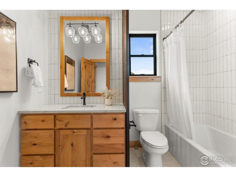 Furnished interior view inside a new home in Harvest Ridge, Berthoud (Image 39).