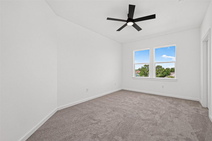 Spacious, unfurnished interior of a new home in , Conroe (Image 25).