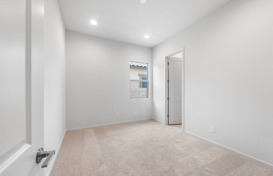 Spacious, unfurnished interior of a new home in Legado West, Queen Creek (Image 21).