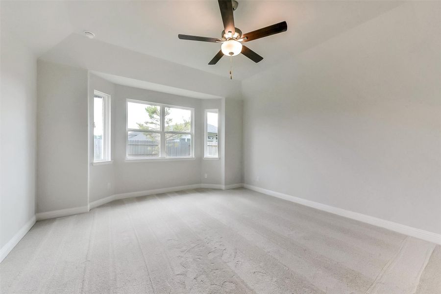 Spacious, unfurnished interior of a new home in Evergreen 40', Conroe (Image 30).