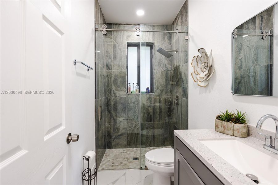 Furnished interior view inside a new home in , Clewiston (Image 17).