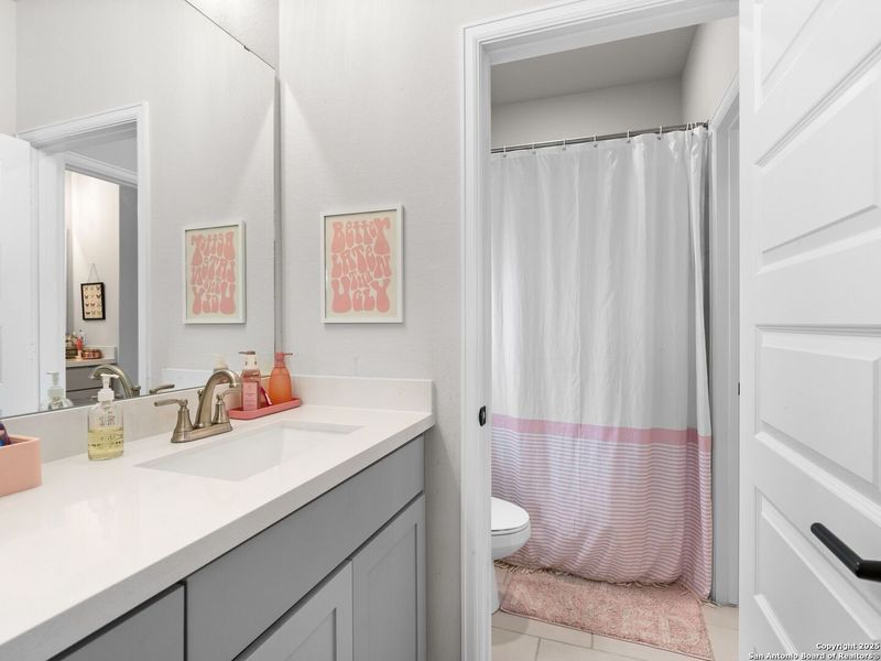 Furnished interior view inside a new home in Balcones Creek 70', Boerne (Image 16). Furnished interior view inside a new home in Balcones Creek 70', Boerne (Image 16).