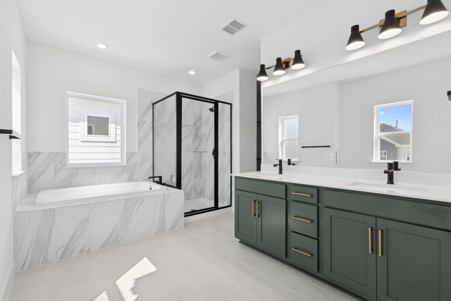 Owner's Bathroom Owner's Bathroom