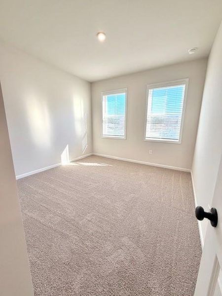 Spacious, unfurnished interior of a new home in Towne Village at Suwanee Dam, Sugar Hill (Image 26).