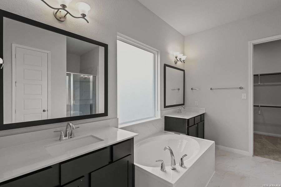 Furnished interior view inside a new home in Homestead, Schertz (Image 13).