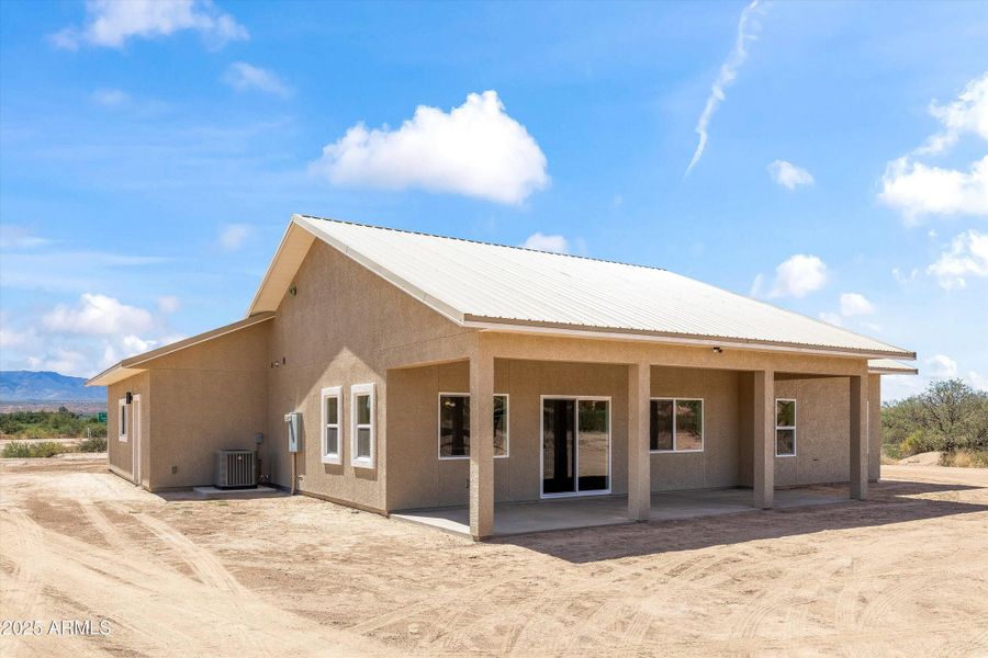 34-Back Patio & Yard 34-Back Patio & Yard