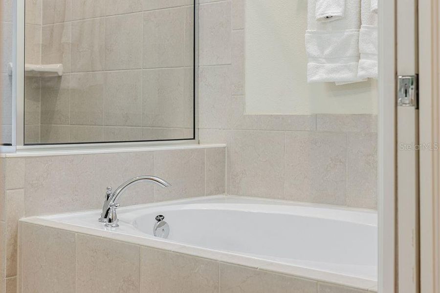 Furnished interior view inside a new home in , Clermont (Image 4).