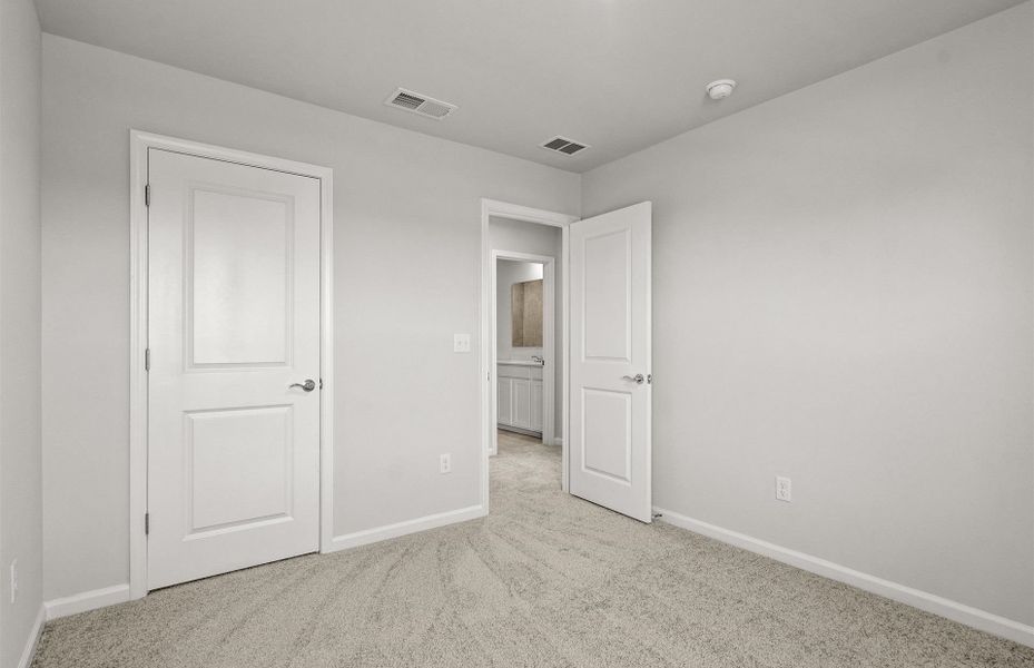 Spacious, unfurnished interior of a new home in Crestview, Spartanburg (Image 12). Spacious, unfurnished interior of a new home in Crestview, Spartanburg (Image 12).