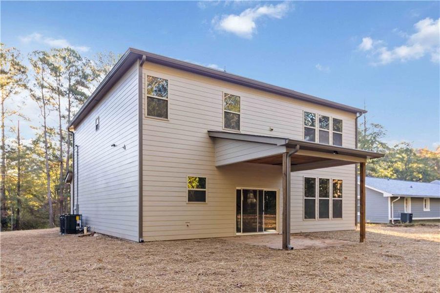 Exterior details and patio area of a home in , College Park (Image 3).