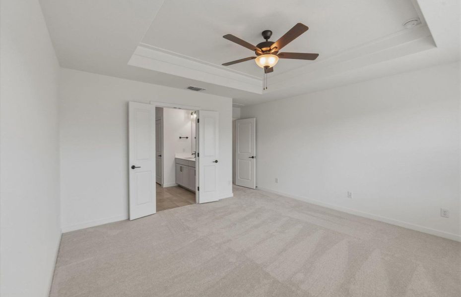 Spacious, unfurnished interior of a new home in Santa Rita Ranch, Liberty Hill (Image 16).