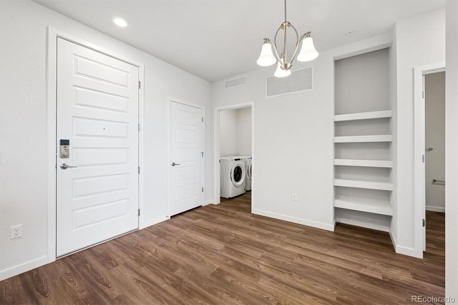 Spacious, unfurnished interior of a new home in Grand Vue at Interlocken, Broomfield (Image 13).