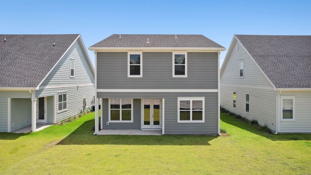 Representative exterior details of a home built from the The Islamorada by D.R. Horton in WindMark Beach, Port Saint Joe (Image 28).
