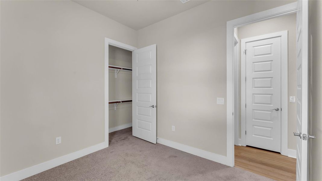 Spacious, unfurnished interior of a new home in , Cottonwood Shores (Image 24).