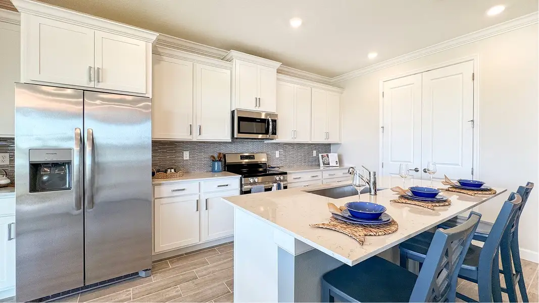 1612 Camelia Kitchen 1of3 F1