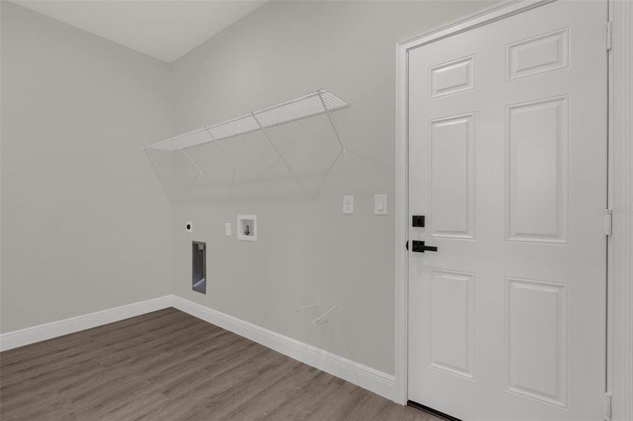 Spacious, unfurnished interior of a new home in , Ocala (Image 35).