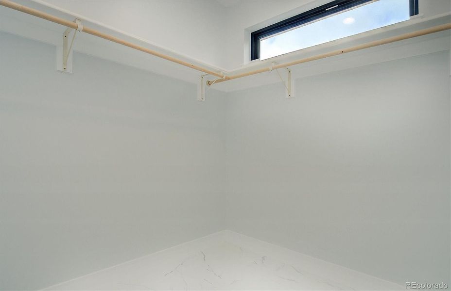 Spacious, unfurnished interior of a new home in , Buena Vista (Image 23).