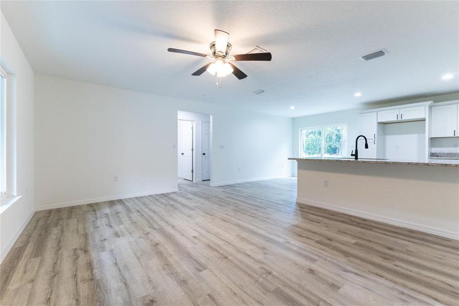 Spacious, unfurnished interior of a new home in , Dunnellon (Image 21). Spacious, unfurnished interior of a new home in , Dunnellon (Image 21).
