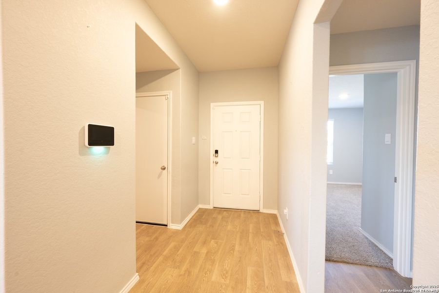 Spacious, unfurnished interior of a new home in , Seguin (Image 14).