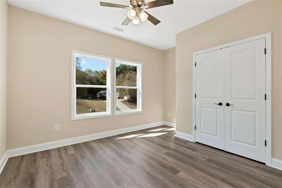 Spacious, unfurnished interior of a new home in , Jefferson (Image 20).