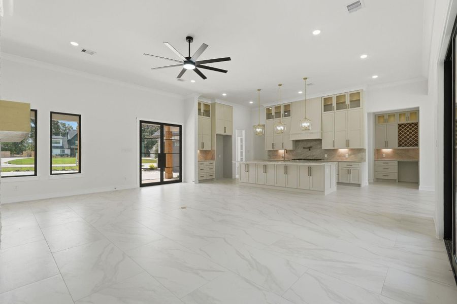 Spacious, unfurnished interior of a new home in , Willis (Image 46).