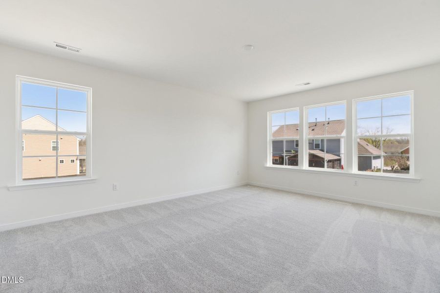 25- HHHunt Homes Franklin Primary Bedroo