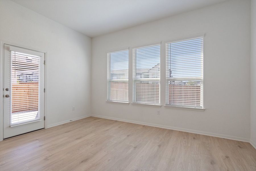 Spacious, unfurnished interior of a new home in Loyola, Austin (Image 8).