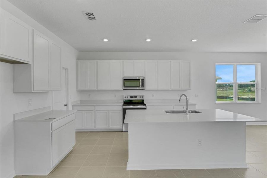 Furnished interior view inside a new home in Reserve at Hammock Oaks, Lady Lake (Image 11). Furnished interior view inside a new home in Reserve at Hammock Oaks, Lady Lake (Image 11).