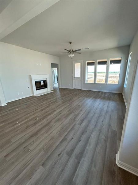 Spacious, unfurnished interior of a new home in Liberty Pointe, Gainesville (Image 9).