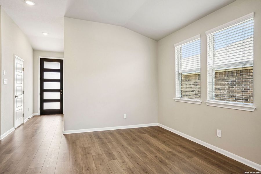 Spacious, unfurnished interior of a new home in Sagebrooke - Premier Series, San Antonio (Image 21).