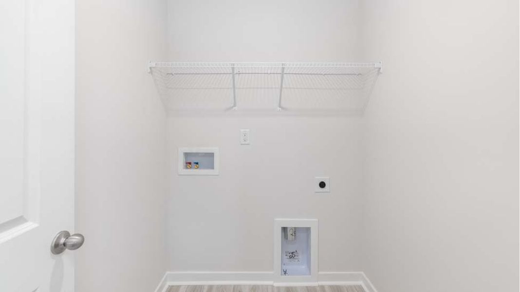 Spacious, unfurnished interior of a new home in Reedy Creek Preserve, Charlotte (Image 21).