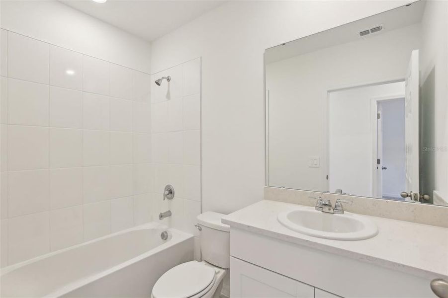 Furnished interior view inside a new home in Eden Hills, Lake Alfred (Image 6).