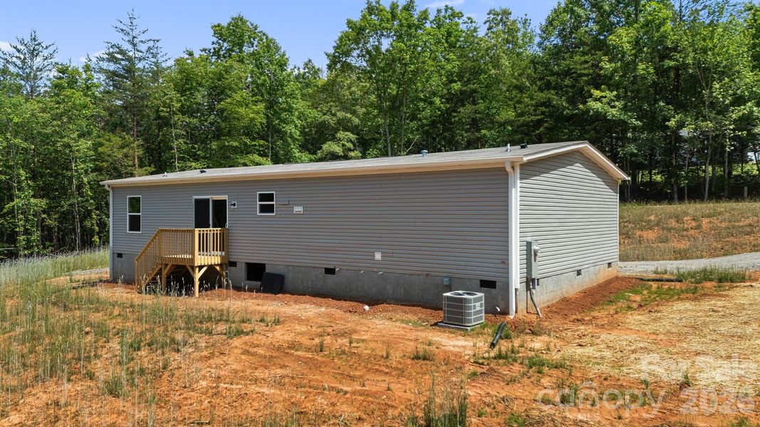 Exterior details and patio area of a home in , Nebo (Image 20).