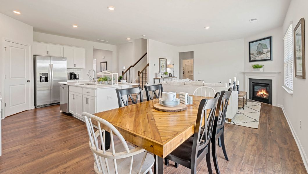 Furnished interior view inside a new home in Sage Grove, Lyman (Image 15).