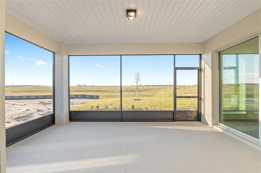 Exterior details and patio area of a home in , Ocala (Image 27).