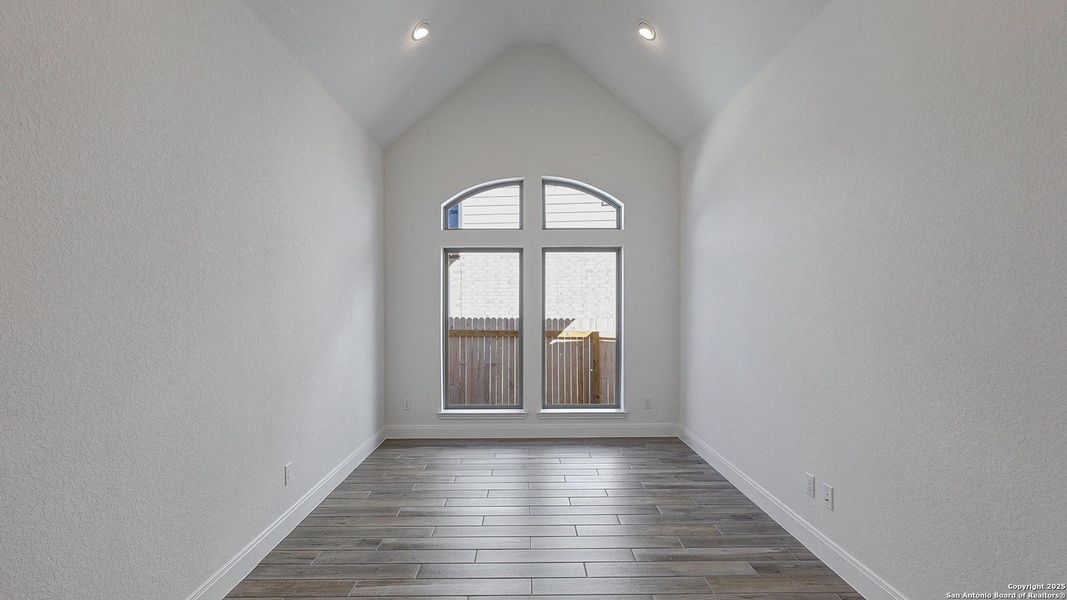 Spacious, unfurnished interior of a new home in Kallison Ranch 50', San Antonio (Image 29).