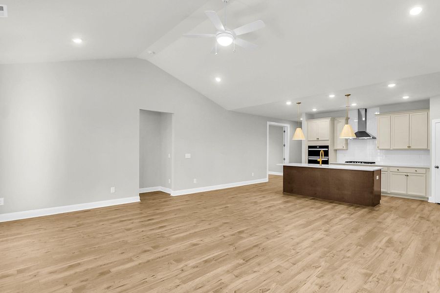 Spacious, unfurnished interior of a new home in Tidewater at Lakes of Cane Bay, Summerville (Image 29).