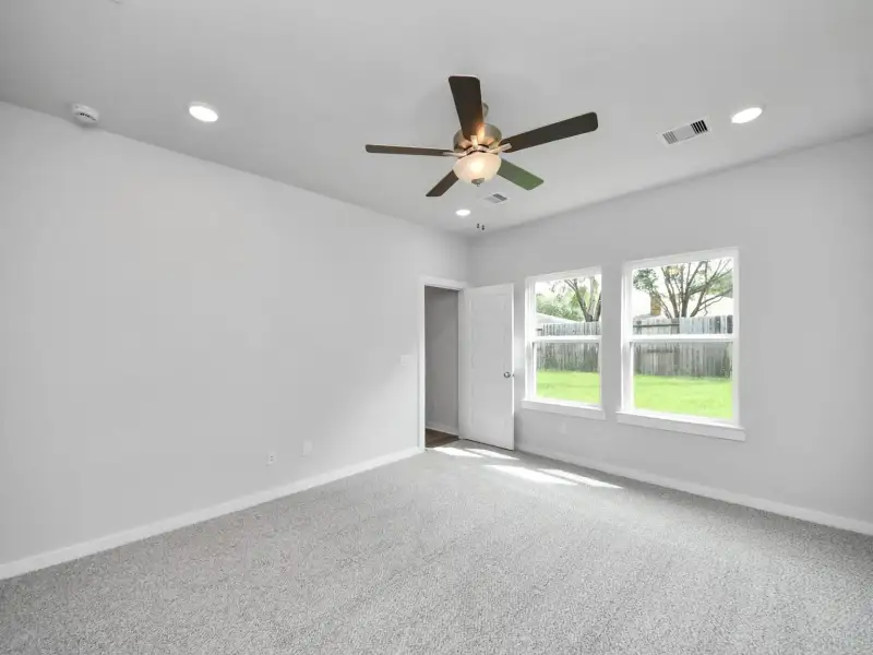 Spacious, unfurnished interior of a new home in Windmill Estates, Magnolia (Image 22).