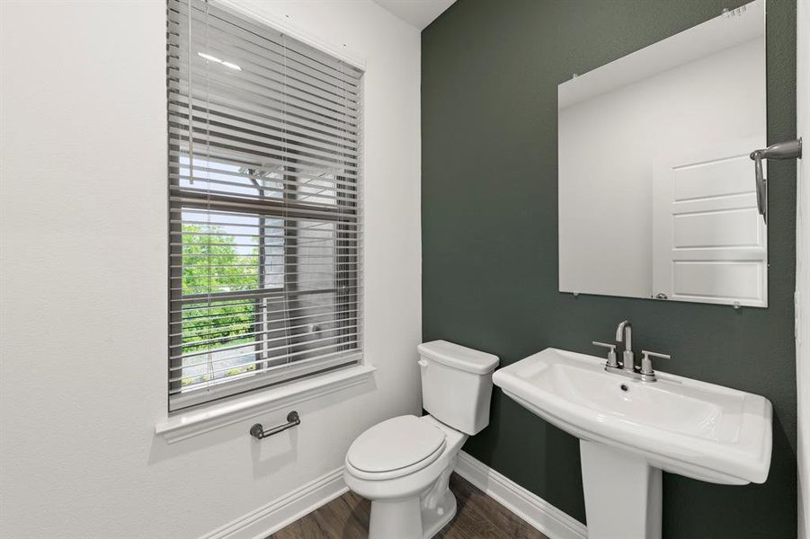 24. 2526 Campden - Powder 24. 2526 Campden - Powder