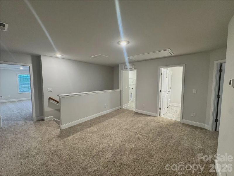 Spacious, unfurnished interior of a new home in Pine Trace, Gastonia (Image 21). Spacious, unfurnished interior of a new home in Pine Trace, Gastonia (Image 21).