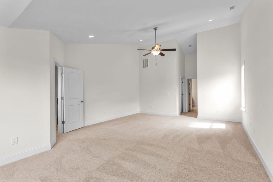 Representative unfurnished interior of a home built from the Fairfield Lux by Keystone Homes NC in Weybridge, Burlington (Image 38).