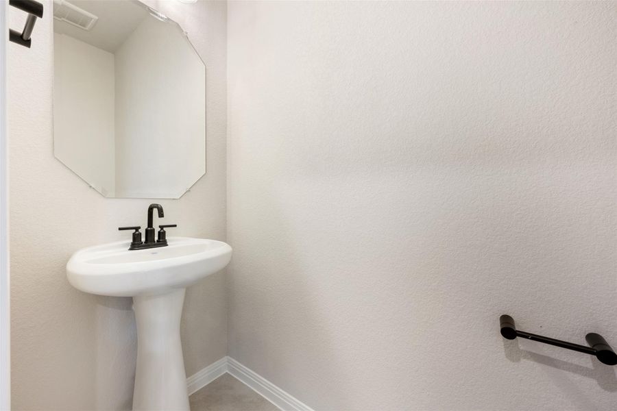 Representative images and renderings are for illustrative purposes. Actual structural options and design finishes of home may vary.