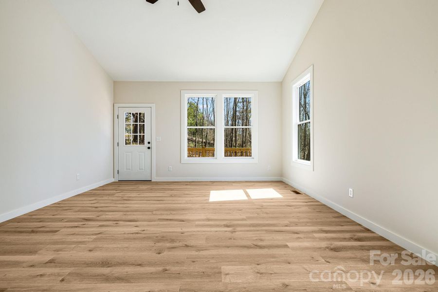 Spacious, unfurnished interior of a new home in , Alexander (Image 20).