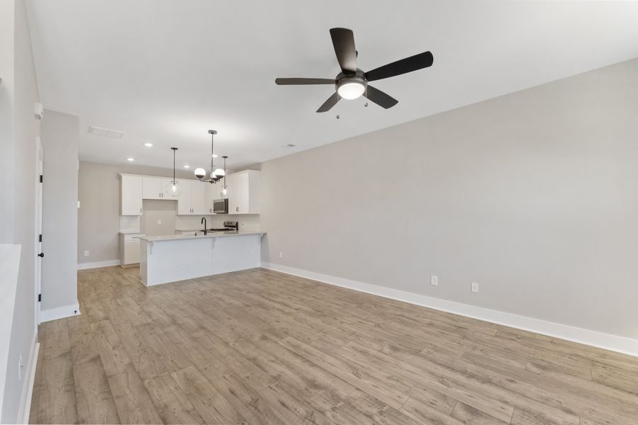Representative unfurnished interior of a home built from the Holland by Hunter Quinn Homes in Victor Park, Greer (Image 18).