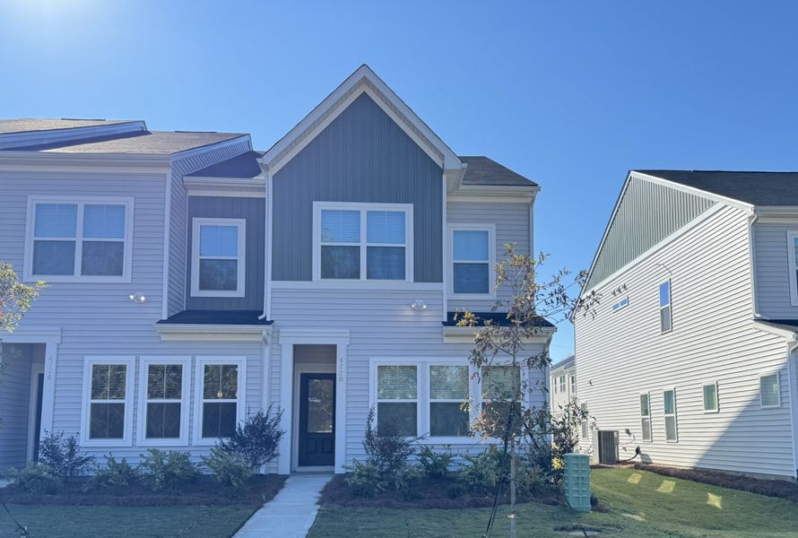 Image 16 of a home in Lakeview Village.
