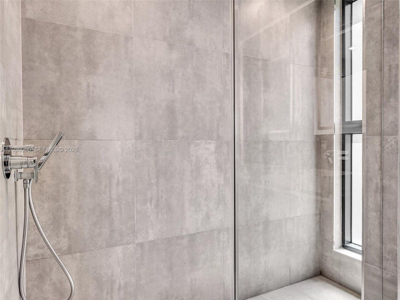 Glass shower