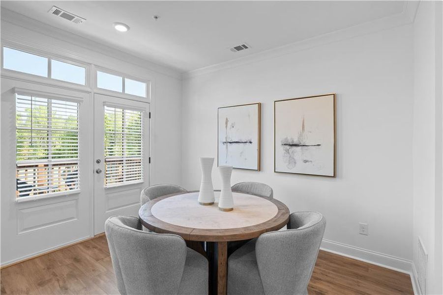 Image 32 of a home in Market Square at Sawnee Village.