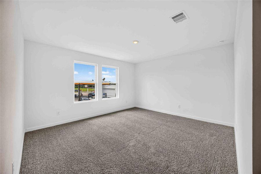 Spacious, unfurnished interior of a new home in City Gate, Houston (Image 23).