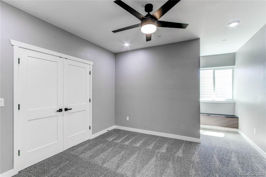 Spacious, unfurnished interior of a new home in , Strasburg (Image 37).